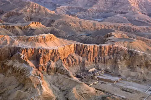mountan-of-hatshepsut