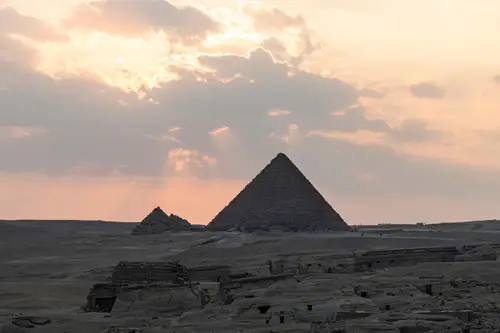 Giza pyrimed