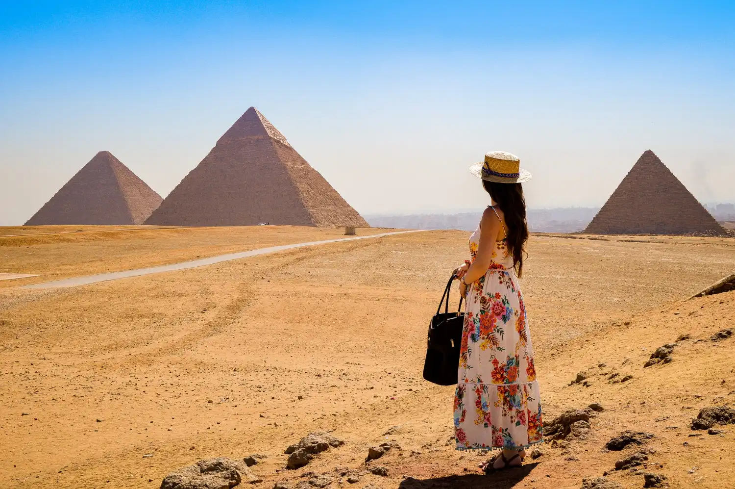 Cairo Top Tours to Giza Pyramids Egyptian Museumand Bazaar